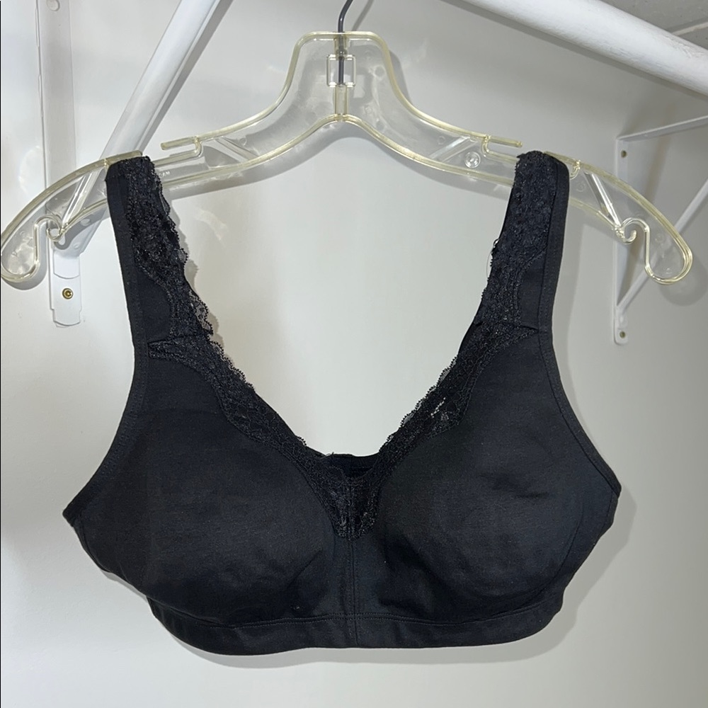 NWT Amazon Black Supportive No Padding and No Underwire Bra- 36D
